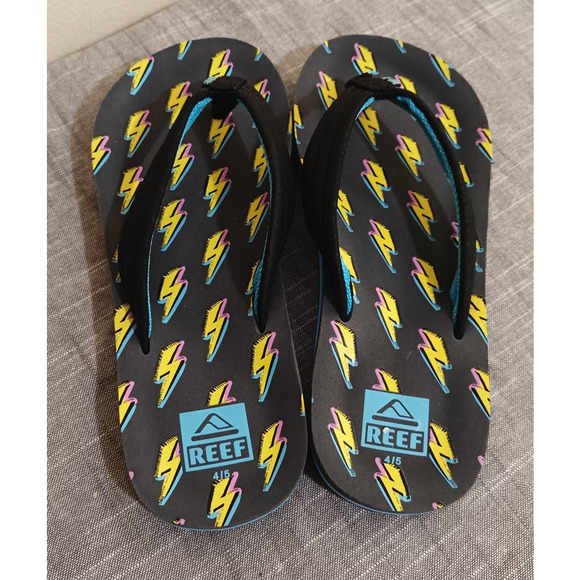 New REEF Boys 4/5 Bolt Up Supportive Flip Flops - Picture 4 of 9